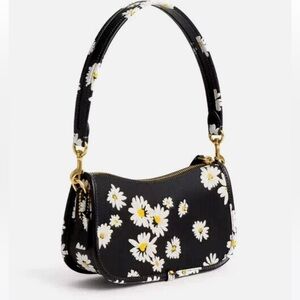 Coach Daisy Swinger 20 Floral Black Leather